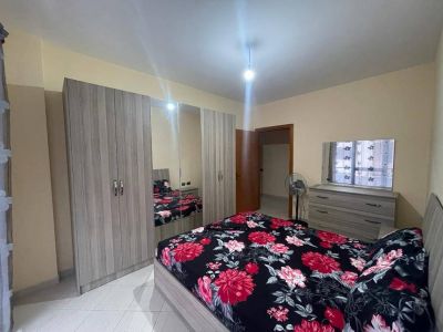 Cozy living in a 1-bedroom apartment near the beach