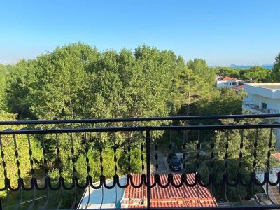 Albania, 3-room apartment in Iliria