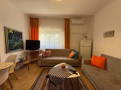 1+1 Apartment near Kamelia Hotel, only 100m from the beach