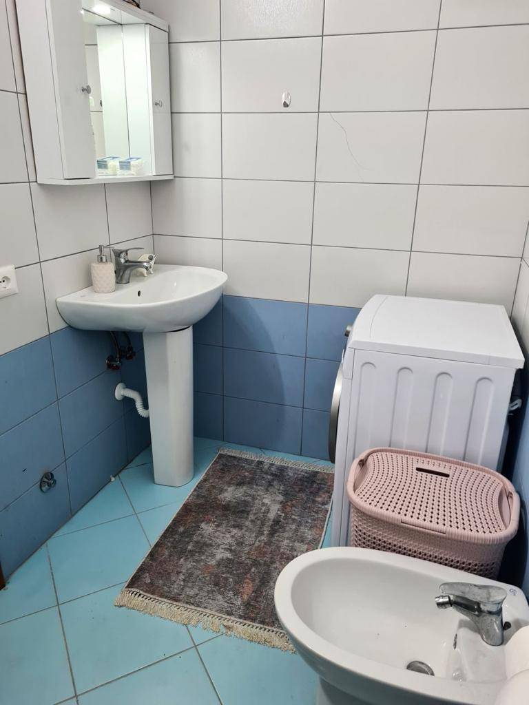 Predaj 2.-izbového, zariadeného apartmánu - 8