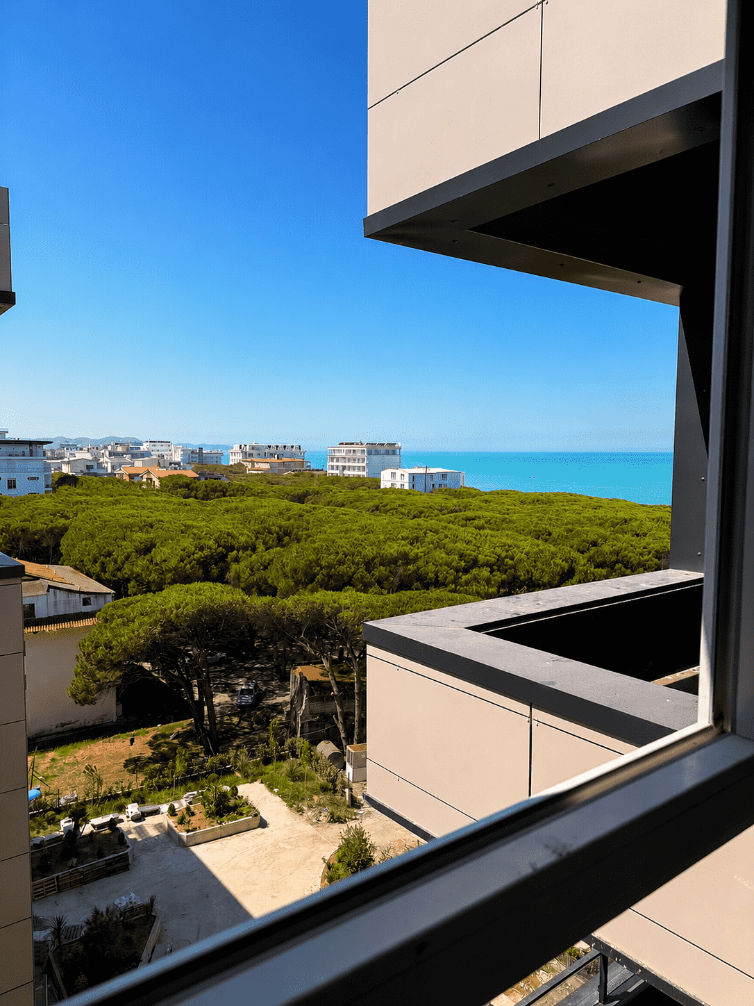 Moderný 2-izbový apartmán s výhľadom na more v projekte Montevideo Residence, iba 70m od pláže - 1