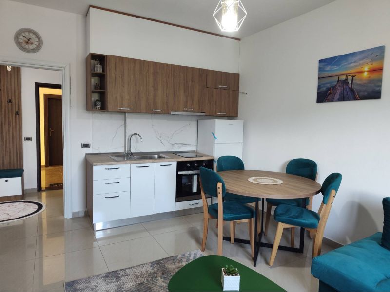 1+1 apartmán pri mori po krásnej rekonštrukcii - 4
