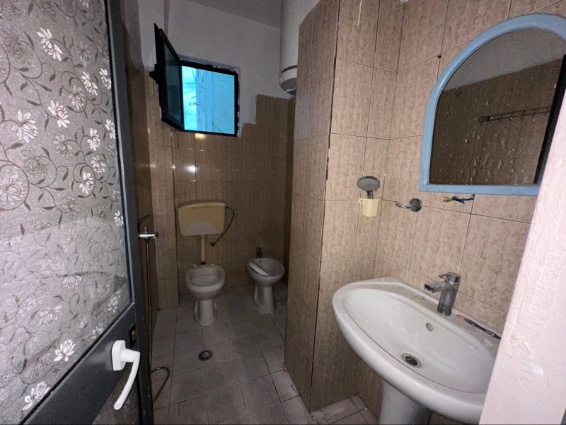 1+1 apartmán 200 m od mora, vhodný na rekonštrukciu - 9