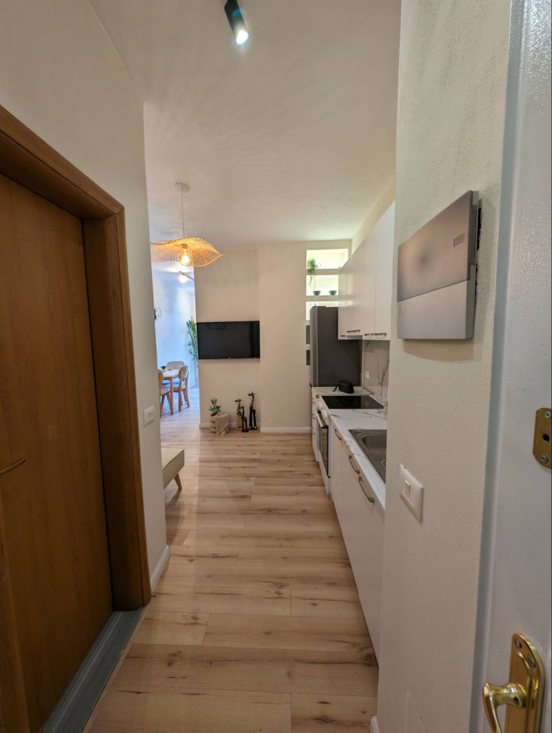 Stylish 1+1 apartment with a balcony in Golem - 7