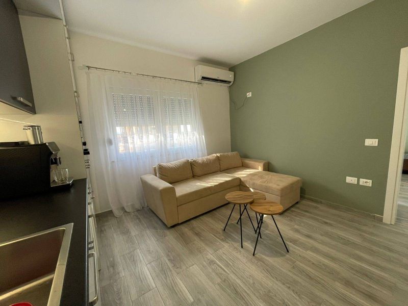 Priestranný, novozariadený 2+1 apartmán pri mori - 7