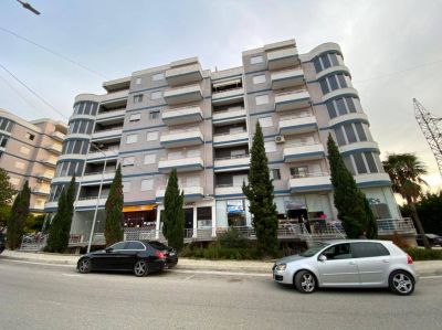 Albánsko, Moderne zariadený 3-izbový byt v časti Golem - 9