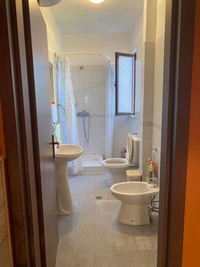 Albania, 3-room apartment in Iliria - 10