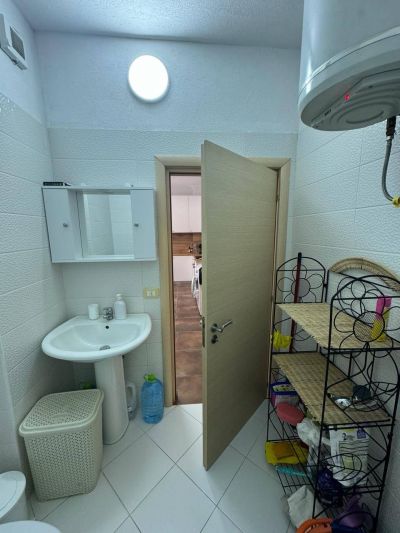 Na predaj 1+1 apartmán na šiestom podlaží, len 200m od mora - 9
