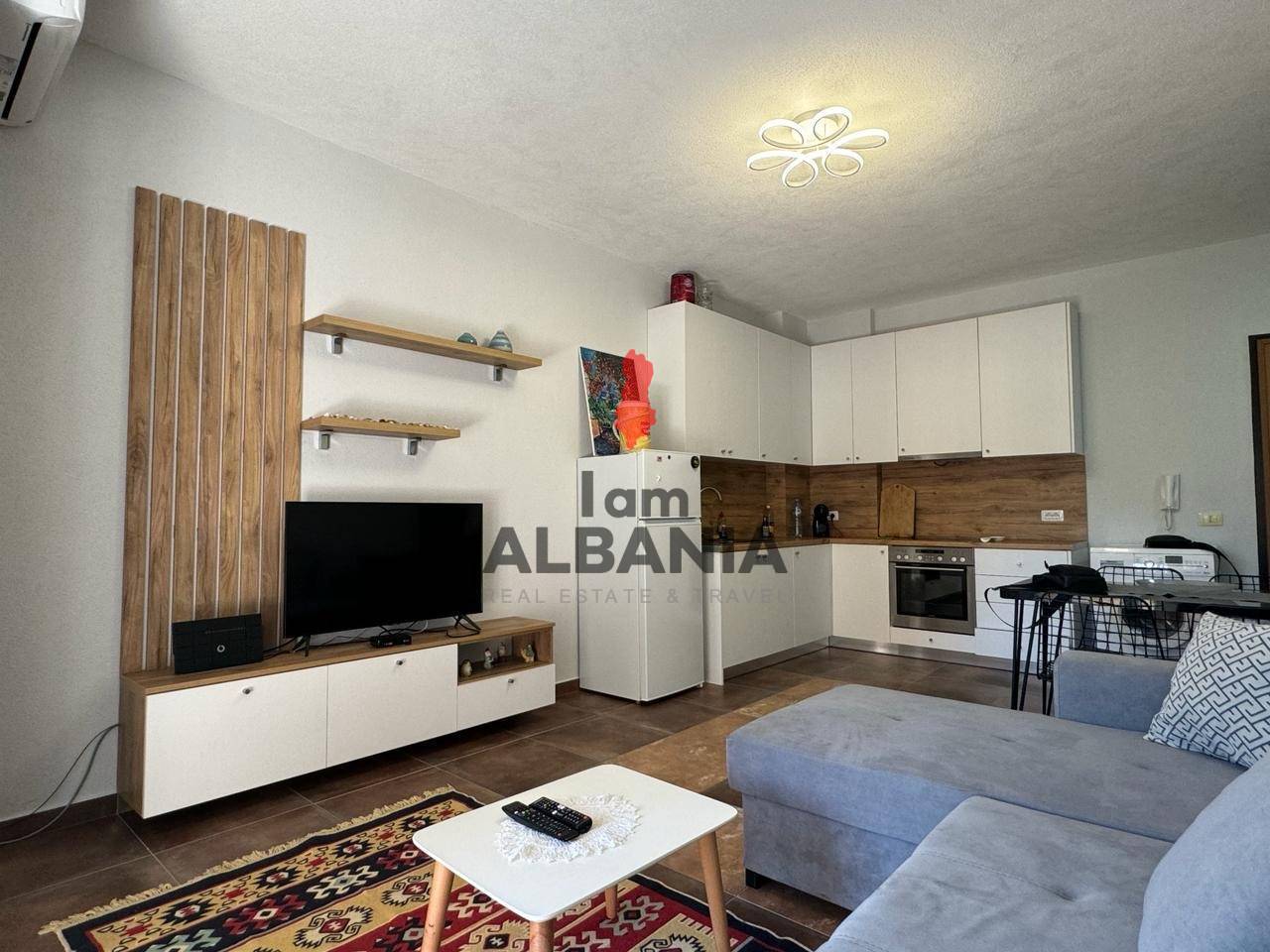 Na predaj 1+1 apartmán na šiestom podlaží, len 200m od mora