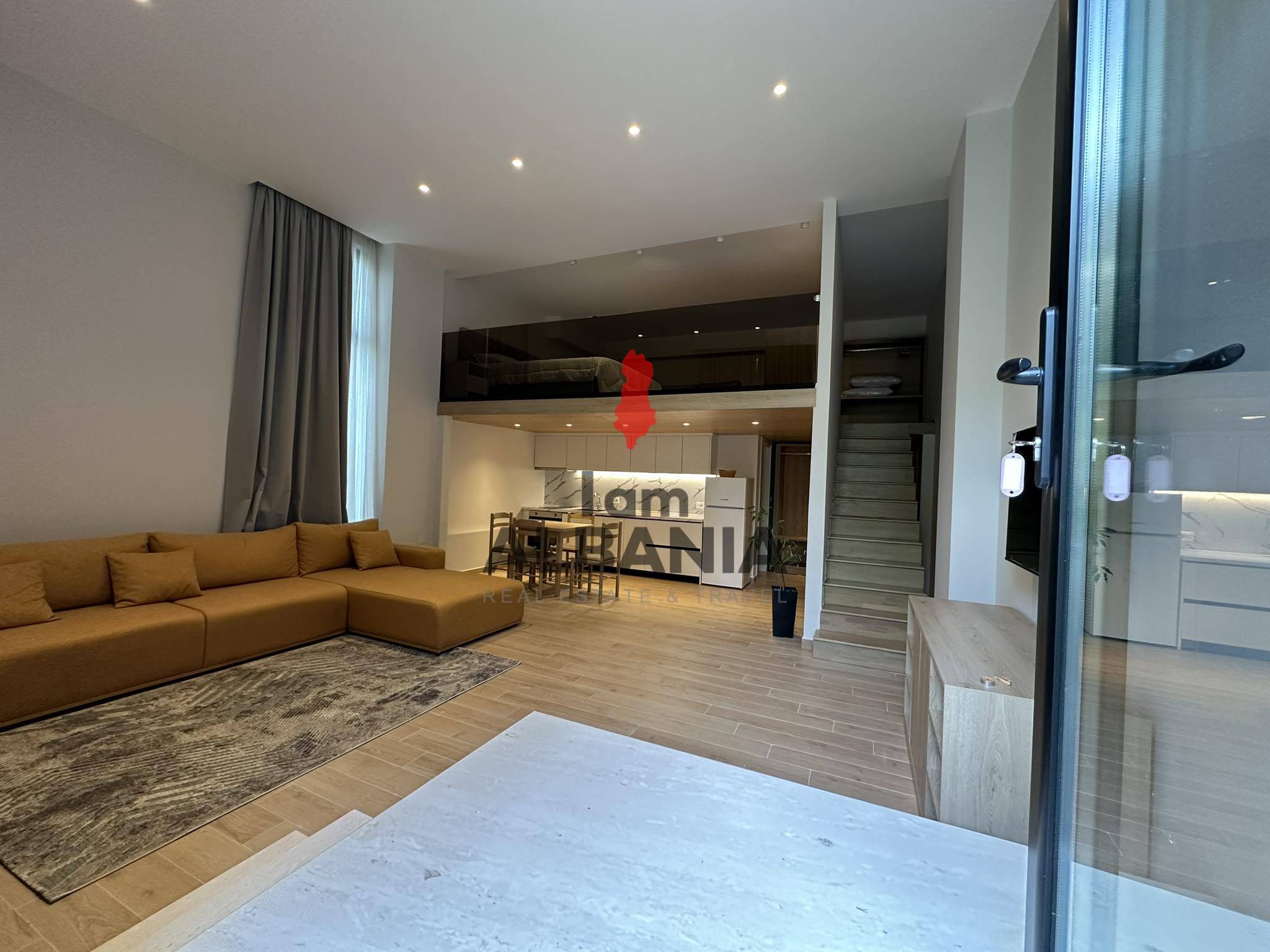 Nový LOFT pre náročných, parkovanie vo komplexe