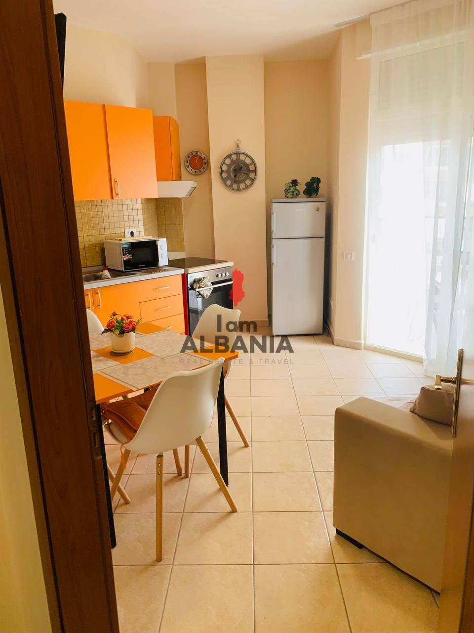 Apartmán s dvoma balkónmi len 100m od pláže